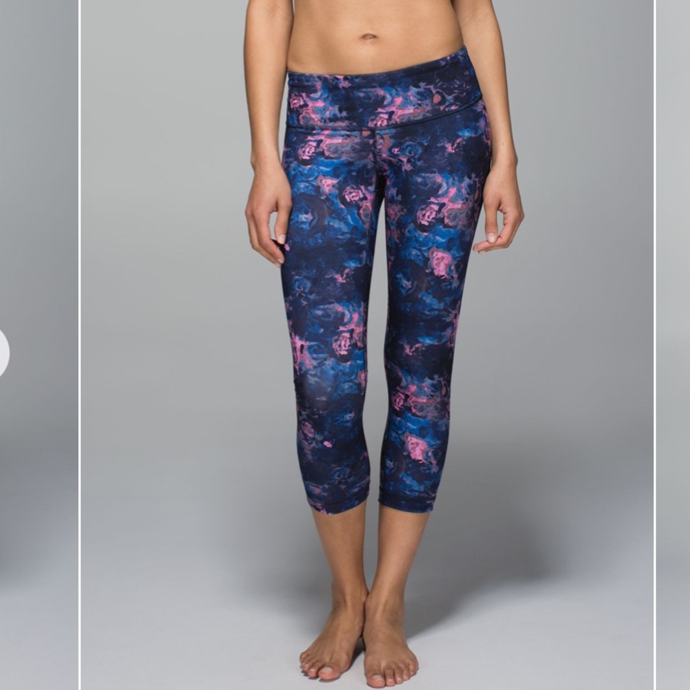 476 Lululemon Wunder Under Crop II Luon Moody Mirage Navy Berry Leggings 2
